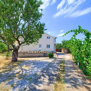 Appartamento Lipovac, Malinska